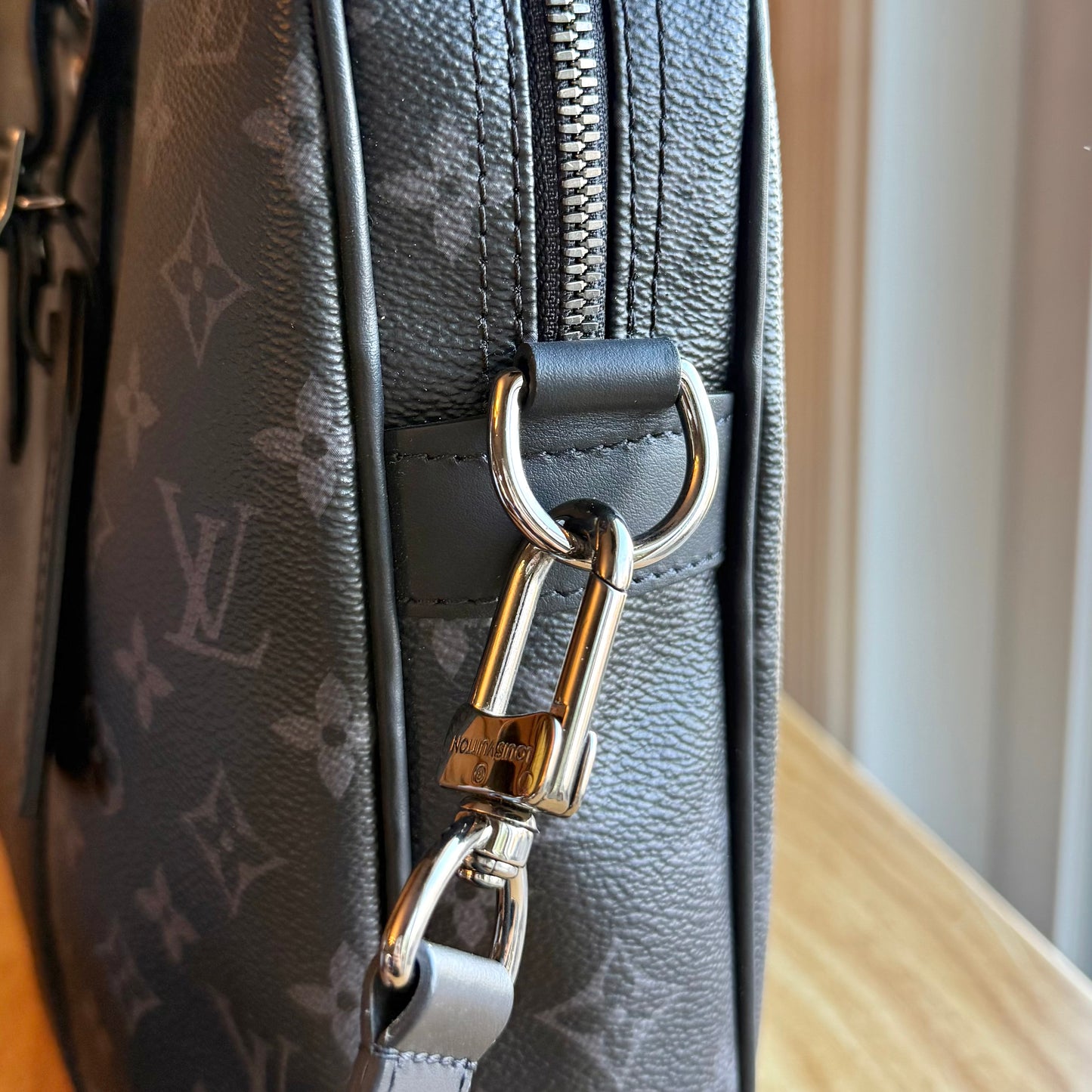 Monogram Eclipse Porte Documents Voyage PM