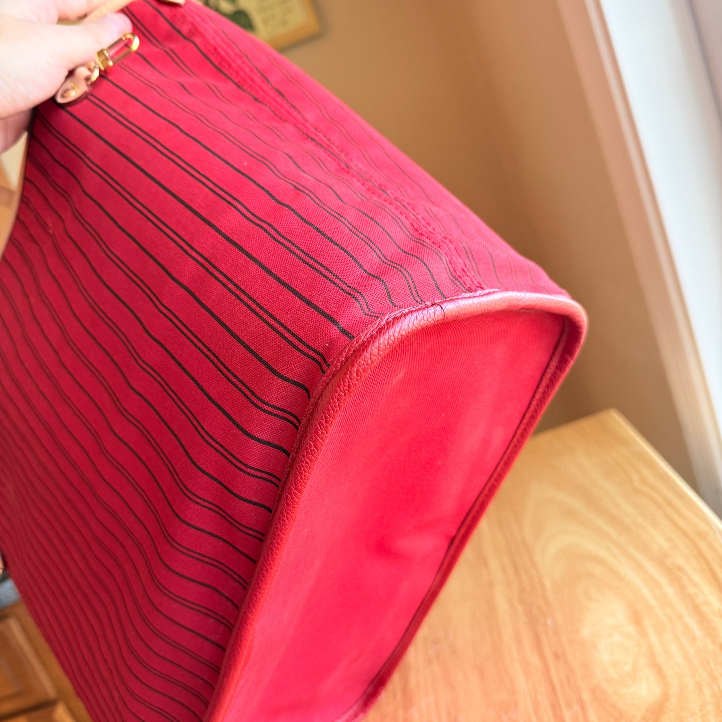 Monogram Neverfull Bandouliere Inside Out MM - Rogue Sari Interior