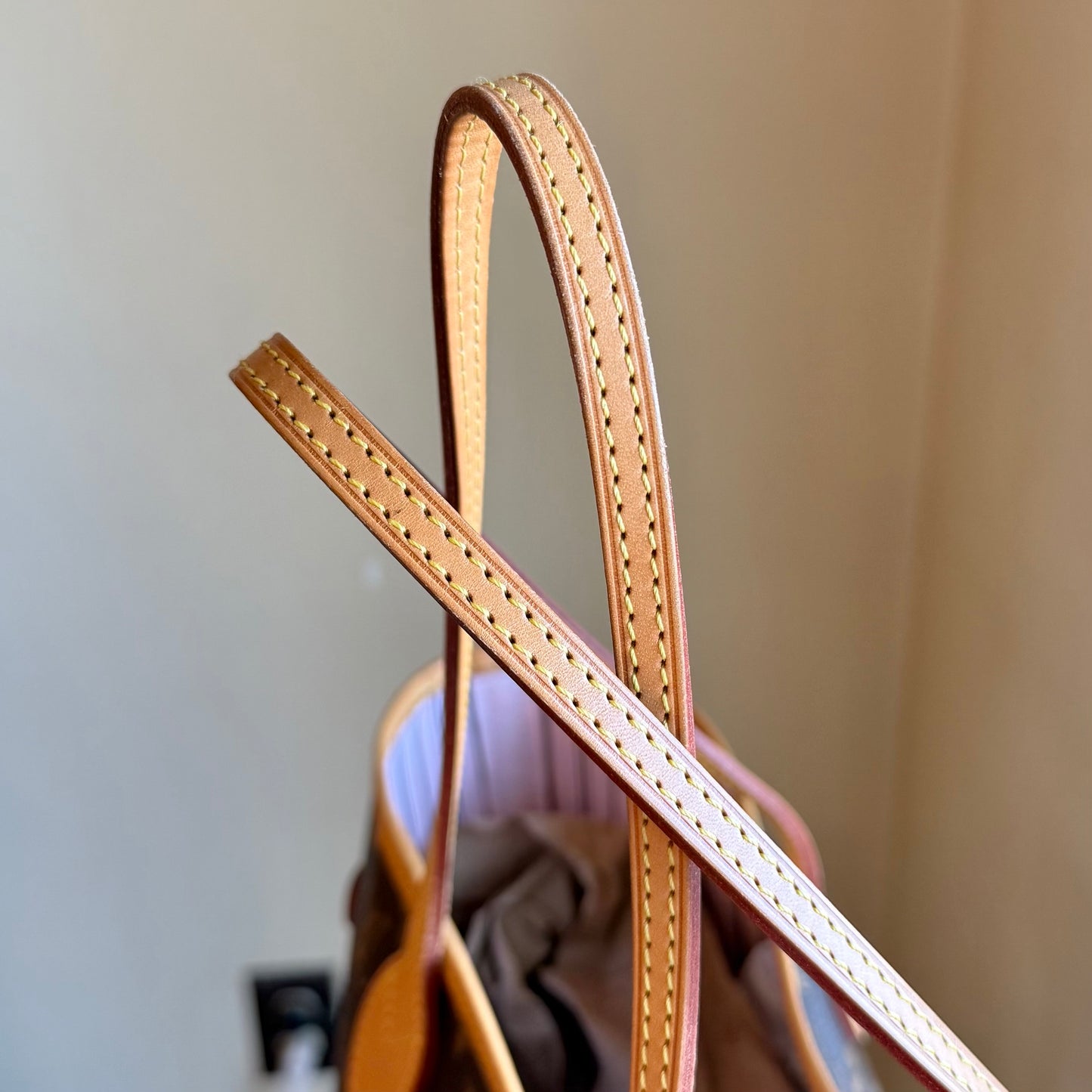 Monogram Neverfull MM - Rose Ballerine Interior