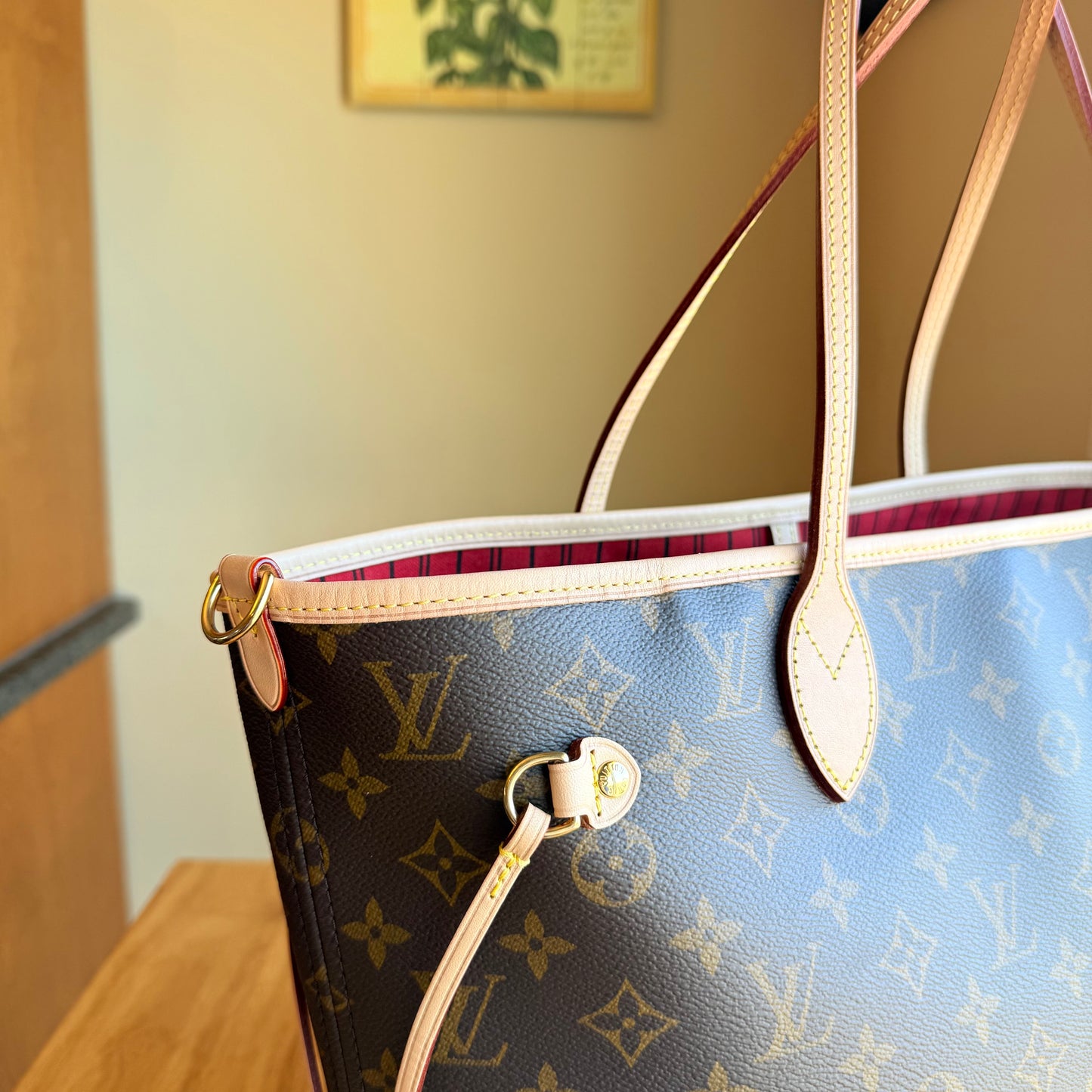 Monogram Neverfull Bandouliere Inside Out MM - Rogue Sari Interior