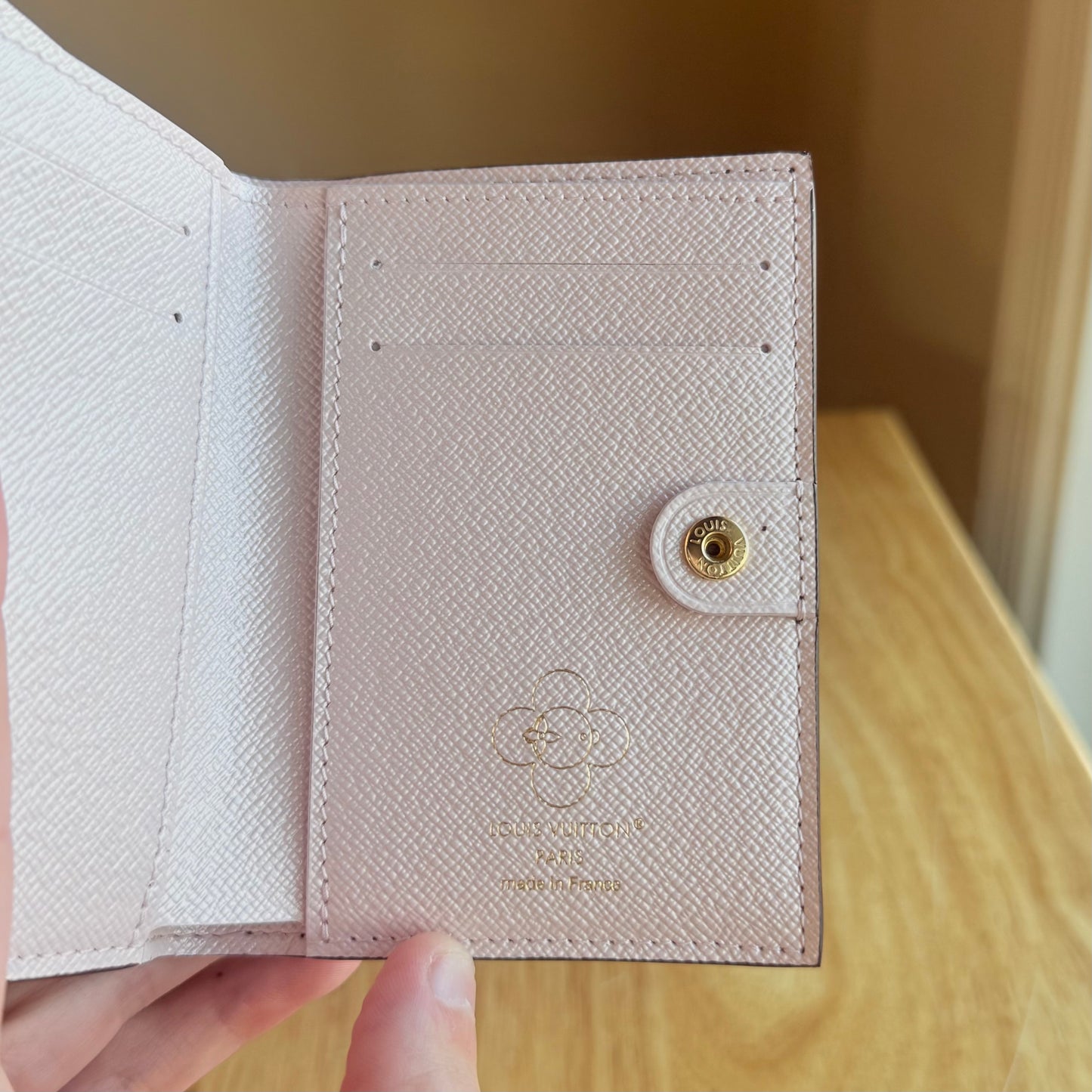 Lisa Wallet ; 2025 Holiday Collection (Brand New)