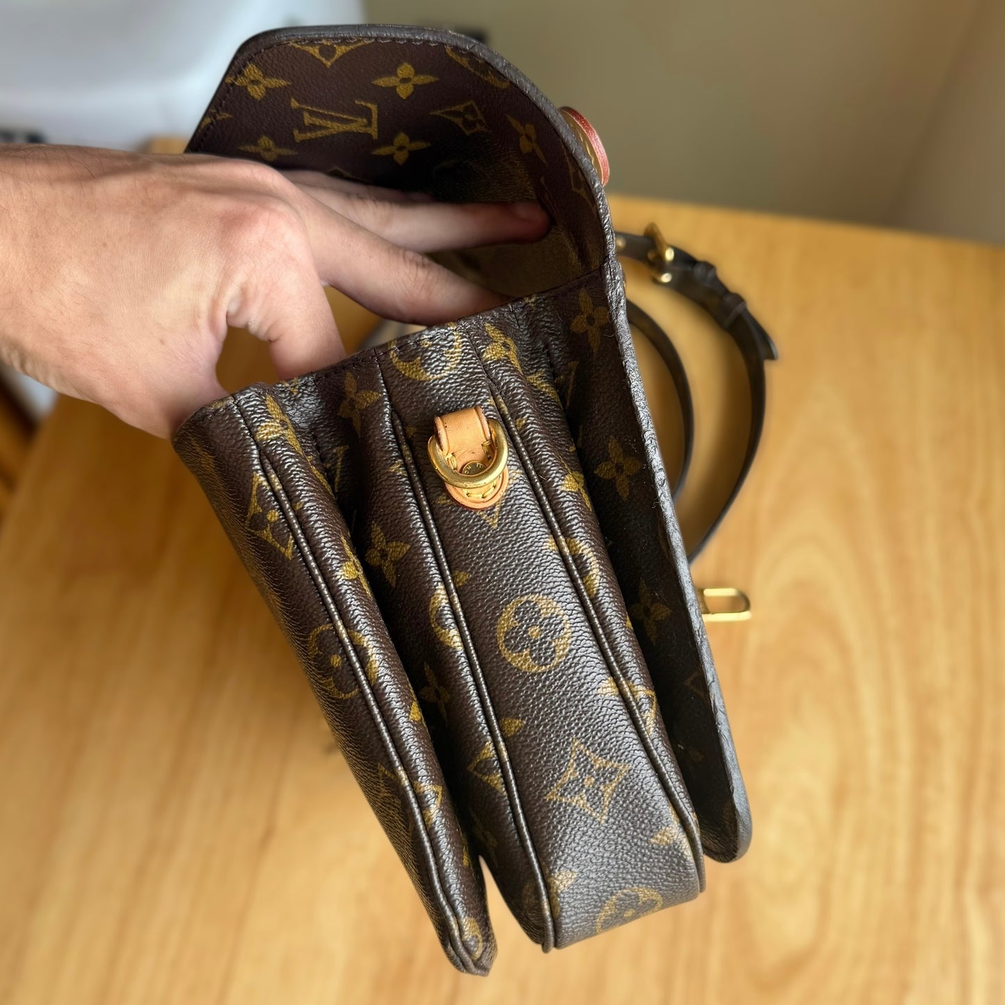 Monogram Pochette Métis