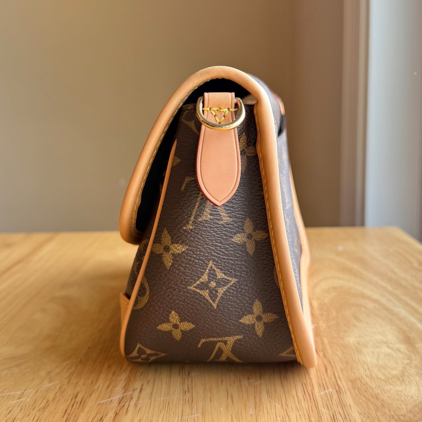 Monogram Diane