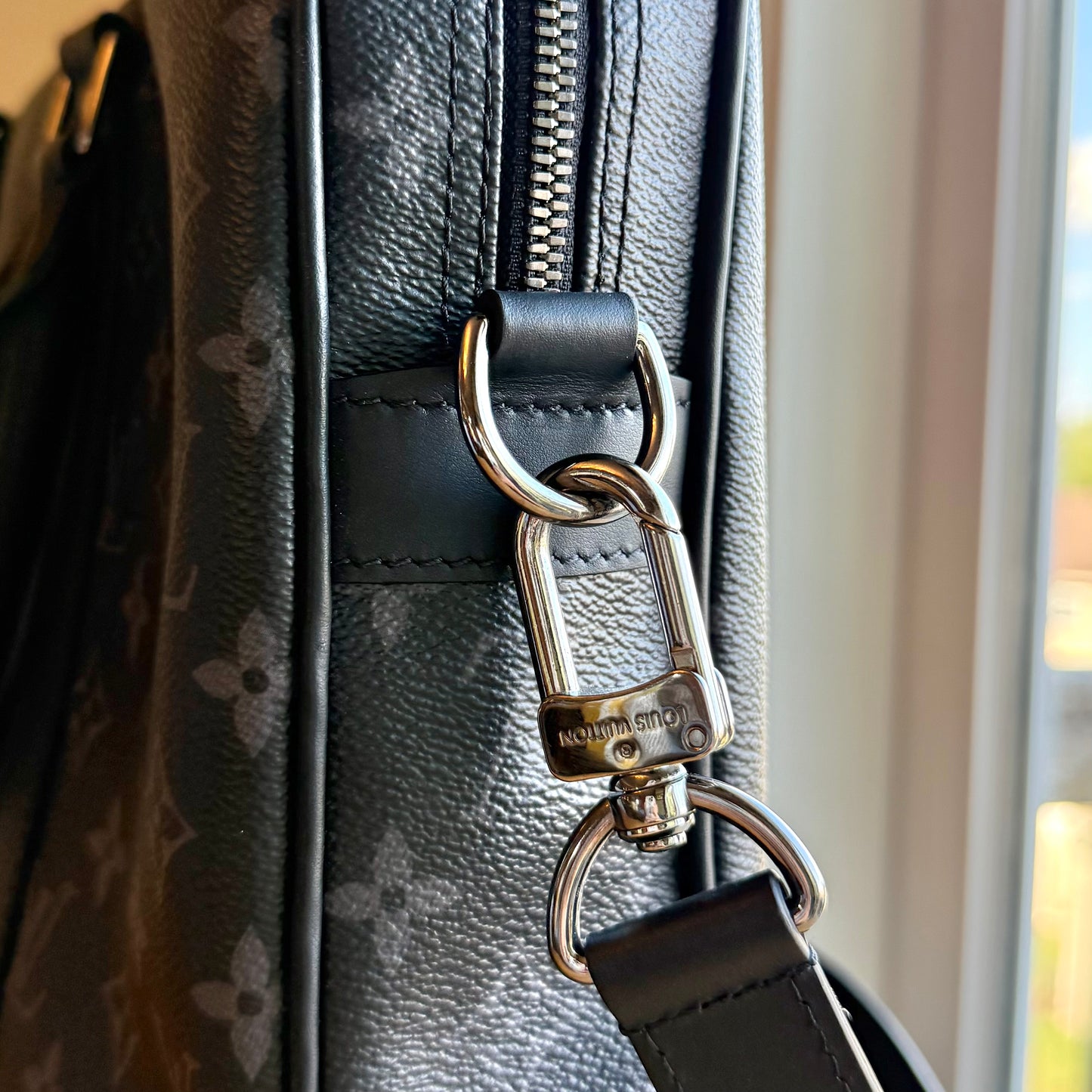 Monogram Eclipse Porte Documents Voyage PM