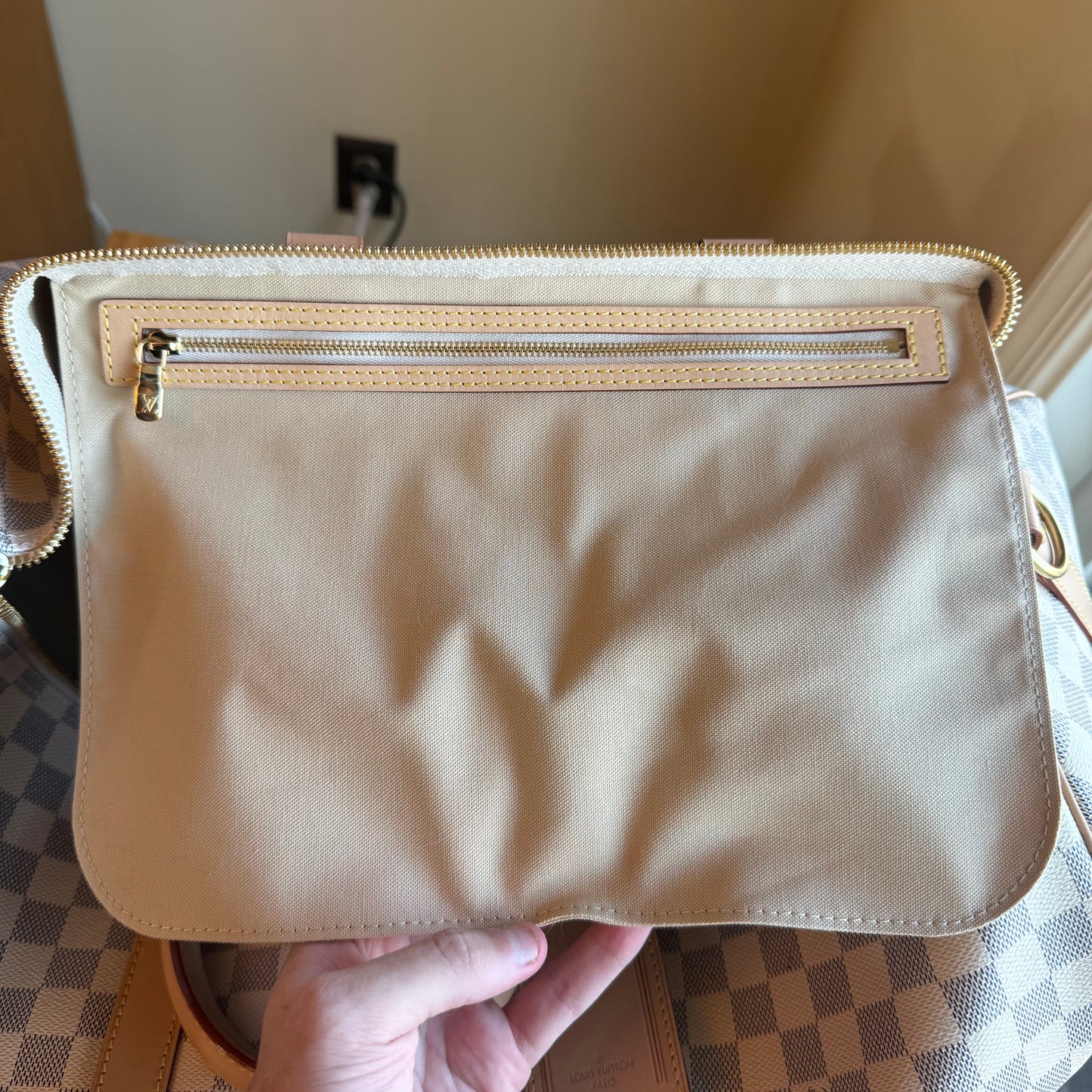Damier Azur Keepall 55 Bandouliere