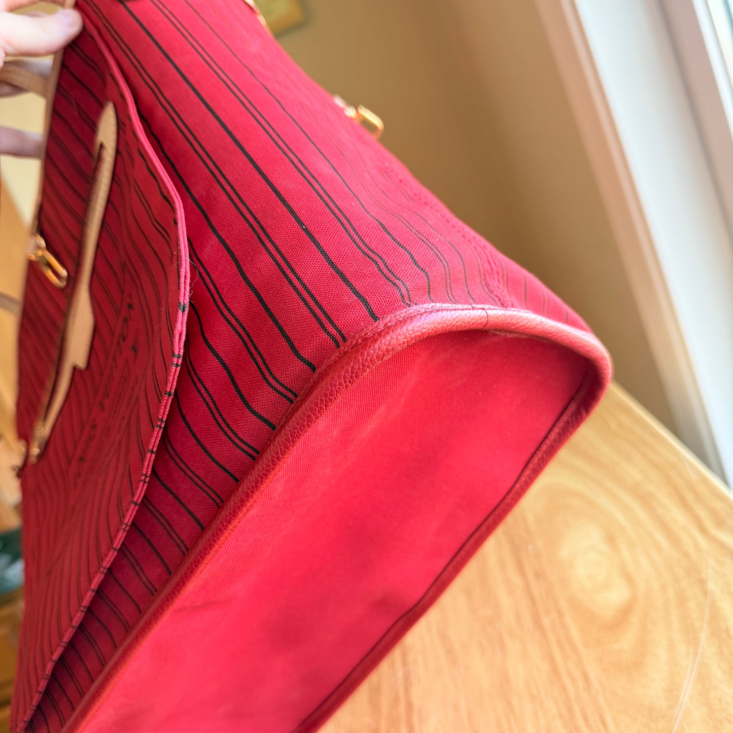 Monogram Neverfull Bandouliere Inside Out MM - Rogue Sari Interior