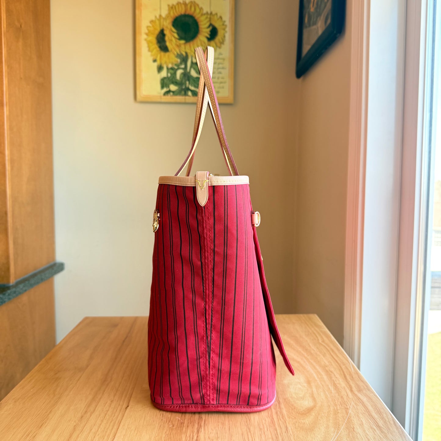 Monogram Neverfull Bandouliere Inside Out MM - Rogue Sari Interior