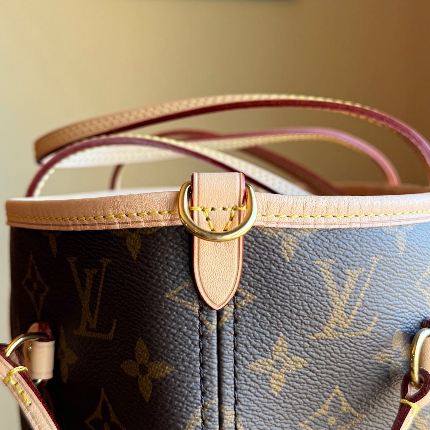 Monogram Neverfull Bandouliere Inside Out MM - Rogue Sari Interior