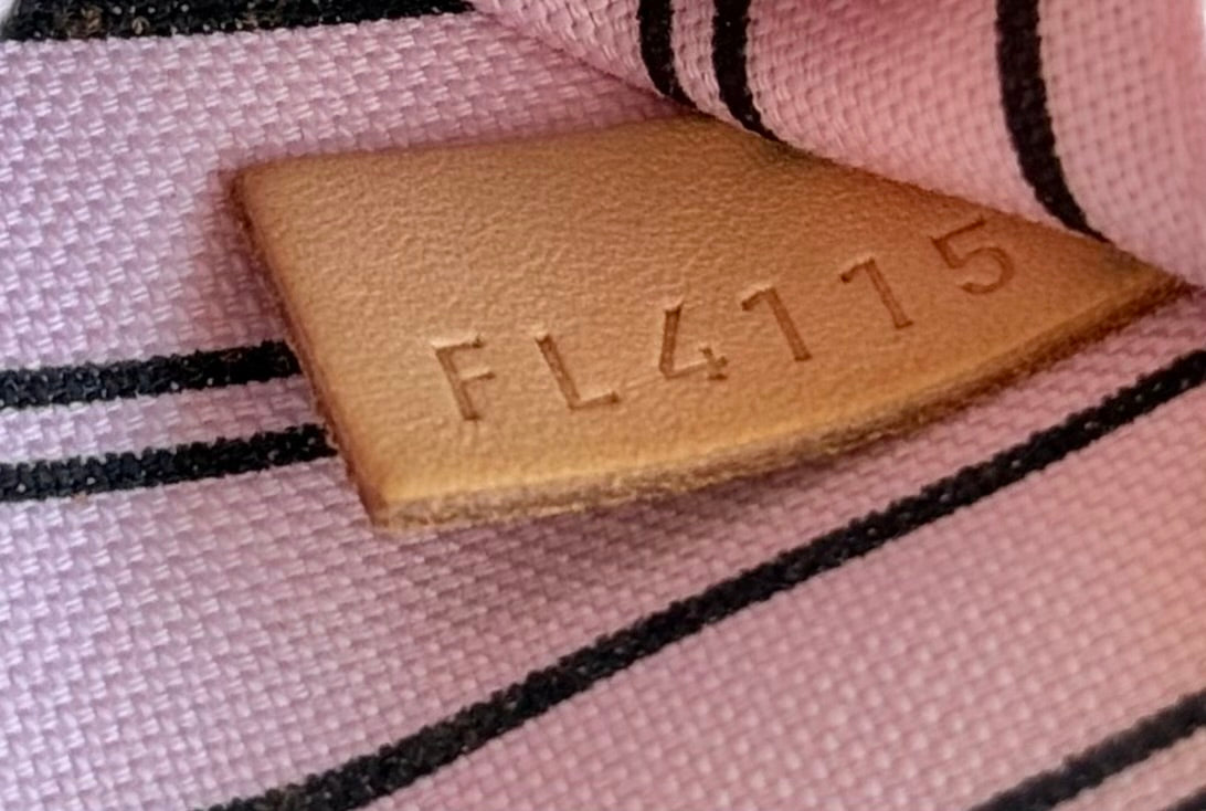 Monogram Neverfull MM - Rose Ballerine Interior