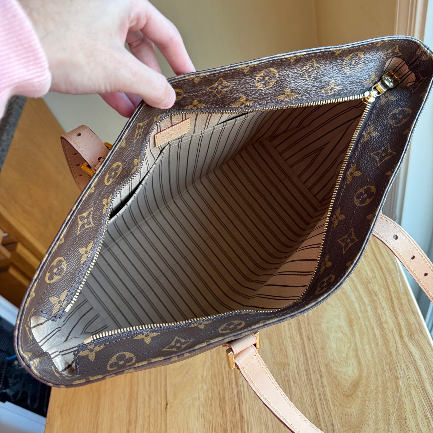 Monogram Cabas Mezzo (New Version)