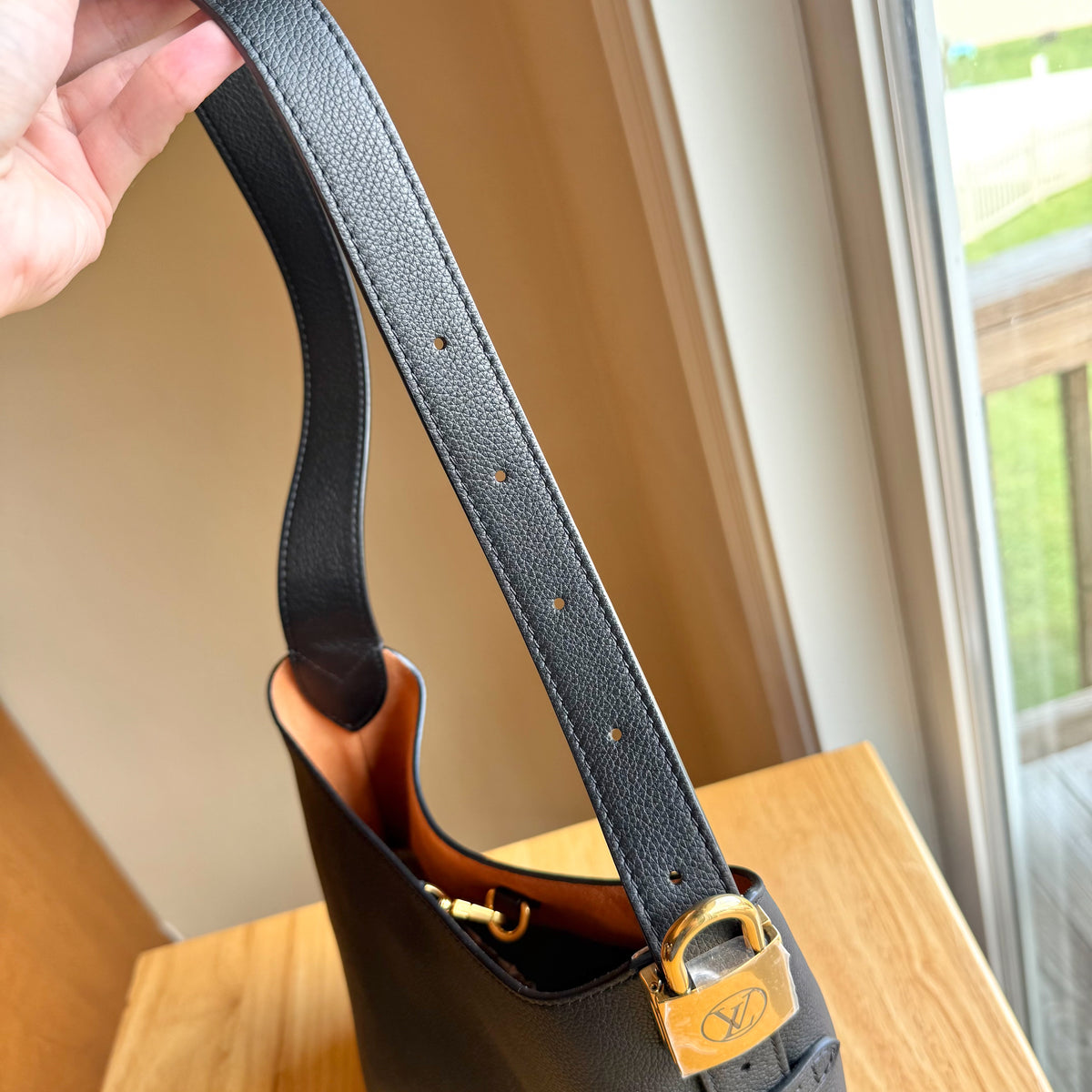 Black Low Key Hobo PM (Brand New)