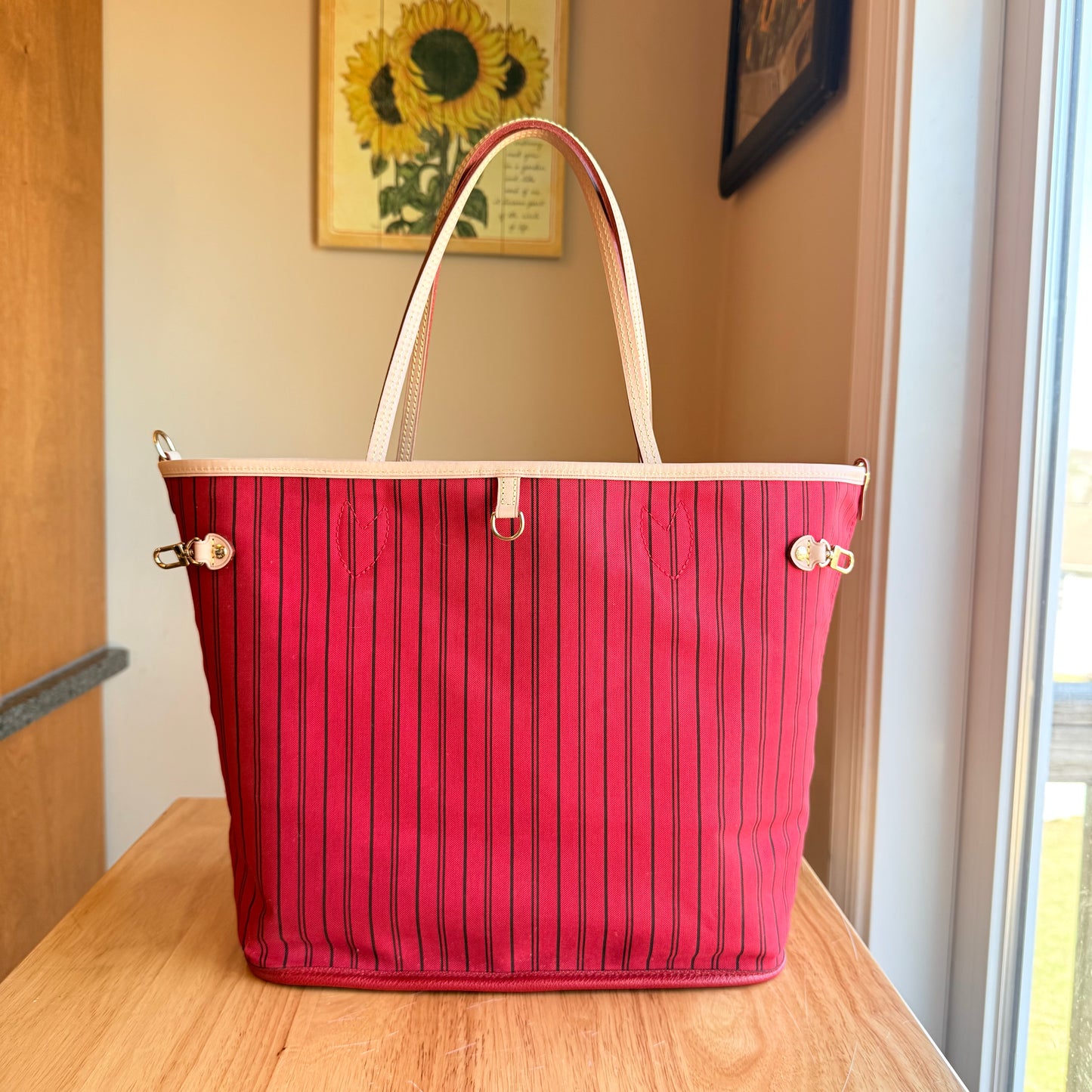 Monogram Neverfull Bandouliere Inside Out MM - Rogue Sari Interior