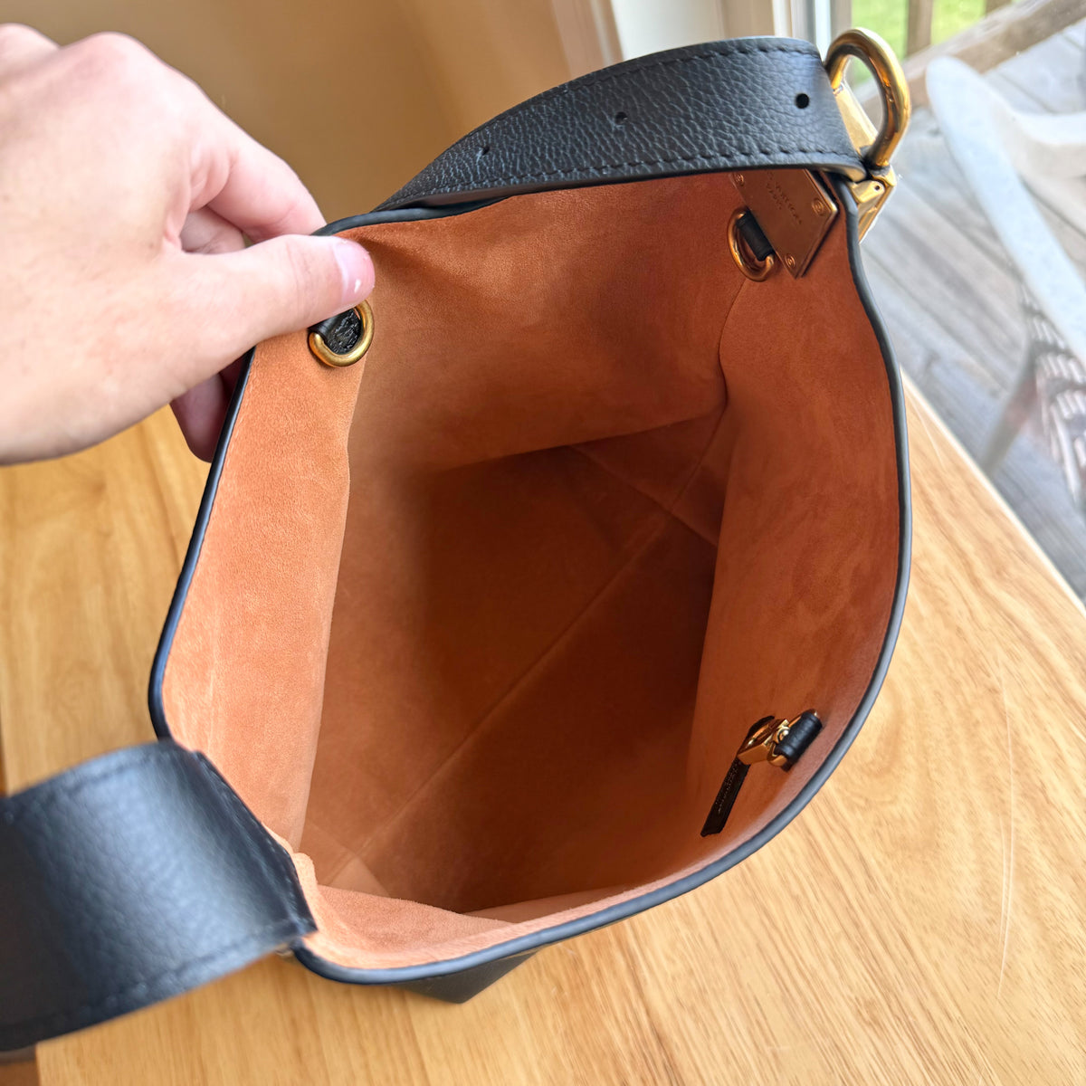 Black Low Key Hobo PM (Brand New)
