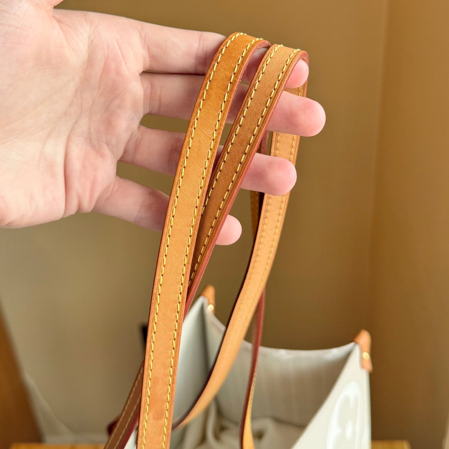 Giant Monogram On The Go GM - By The Pool Collection (Brume)