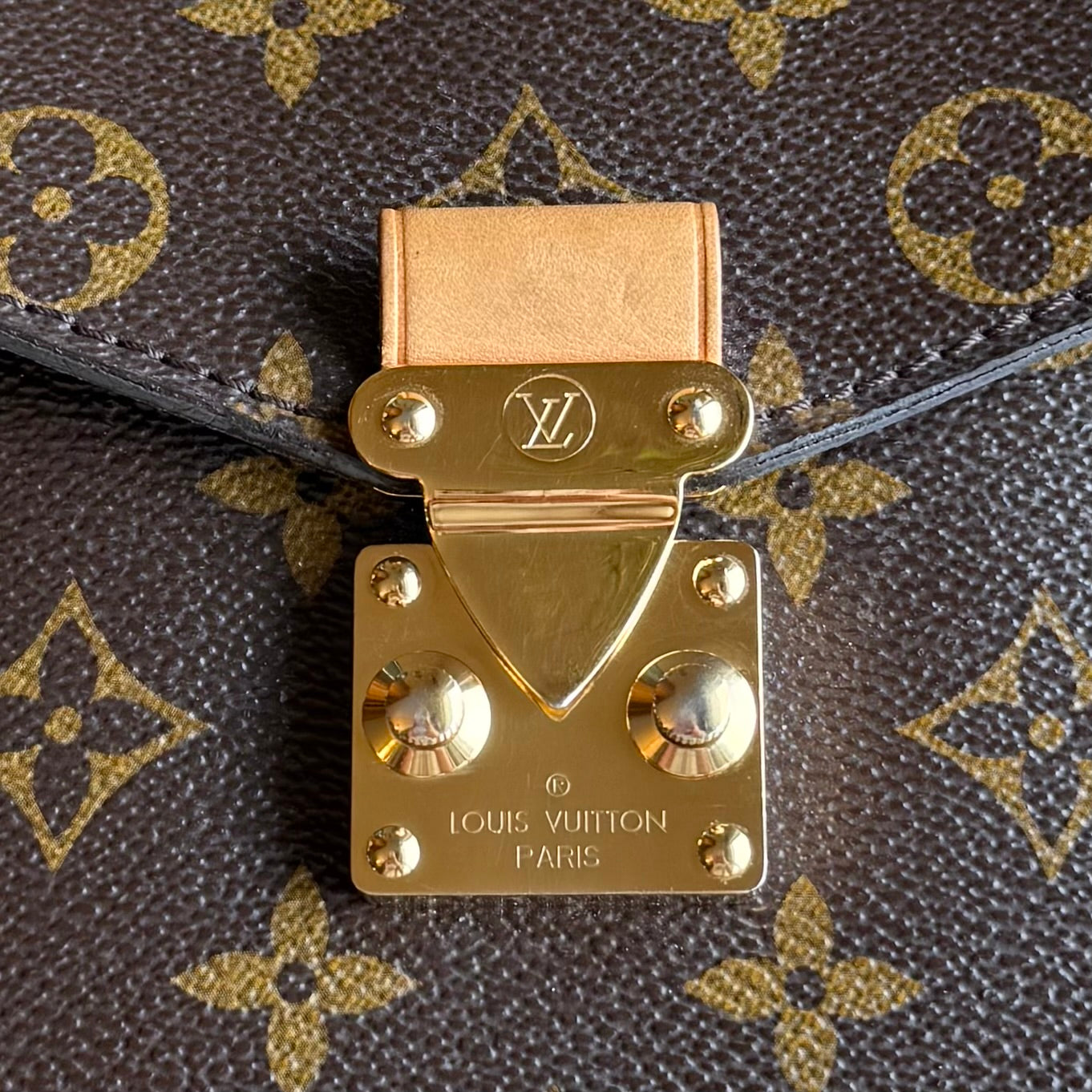 Monogram Pochette Métis