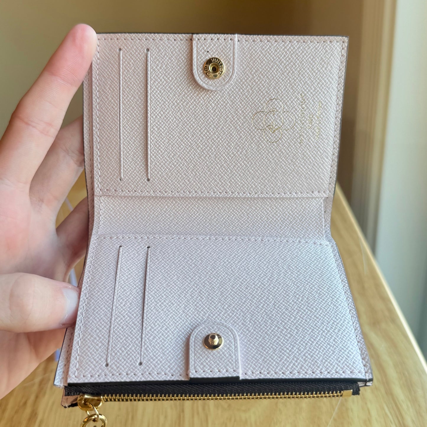 Lisa Wallet ; 2025 Holiday Collection (Brand New)