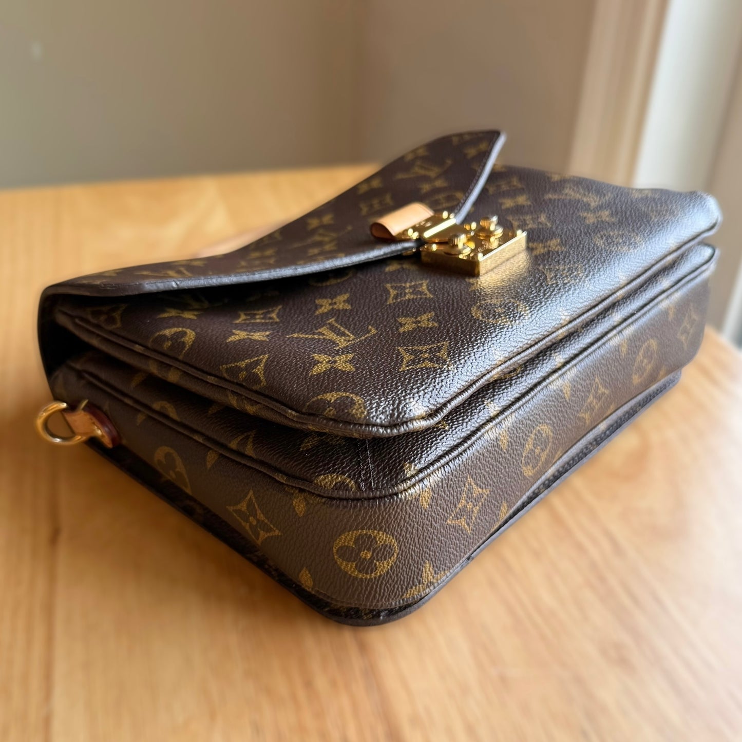 Monogram Pochette Métis