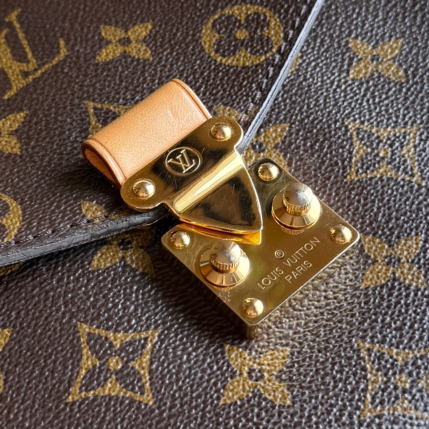 Monogram Pochette Métis