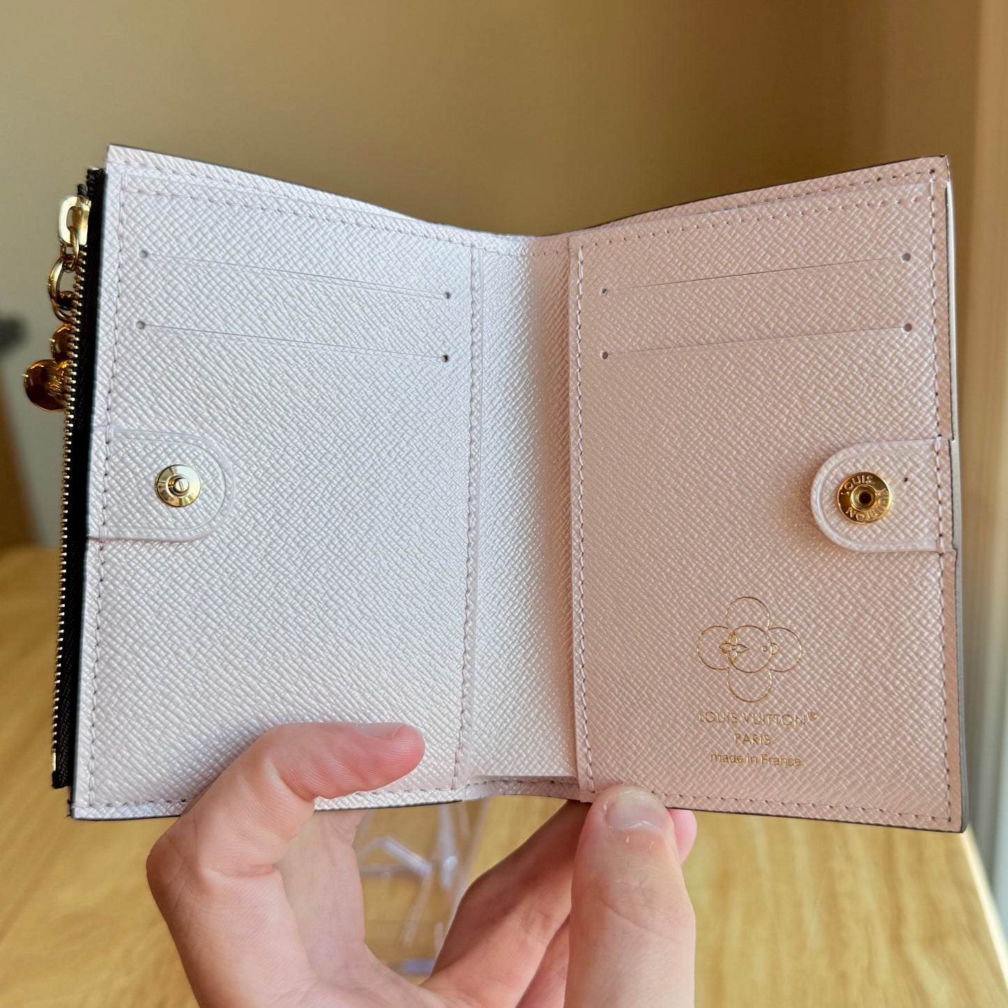 Lisa Wallet ; 2025 Holiday Collection (Brand New)
