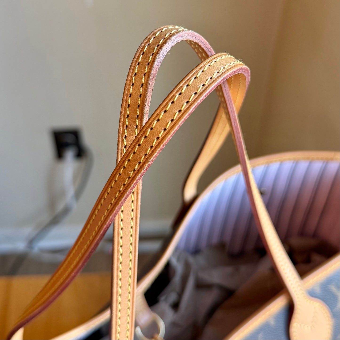 Monogram Neverfull MM - Rose Ballerine Interior