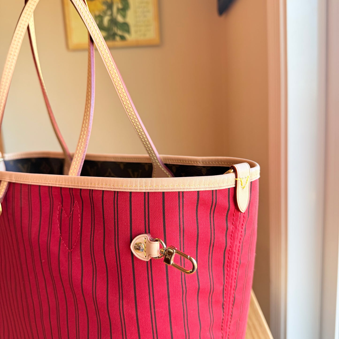 Monogram Neverfull Bandouliere Inside Out MM - Rogue Sari Interior