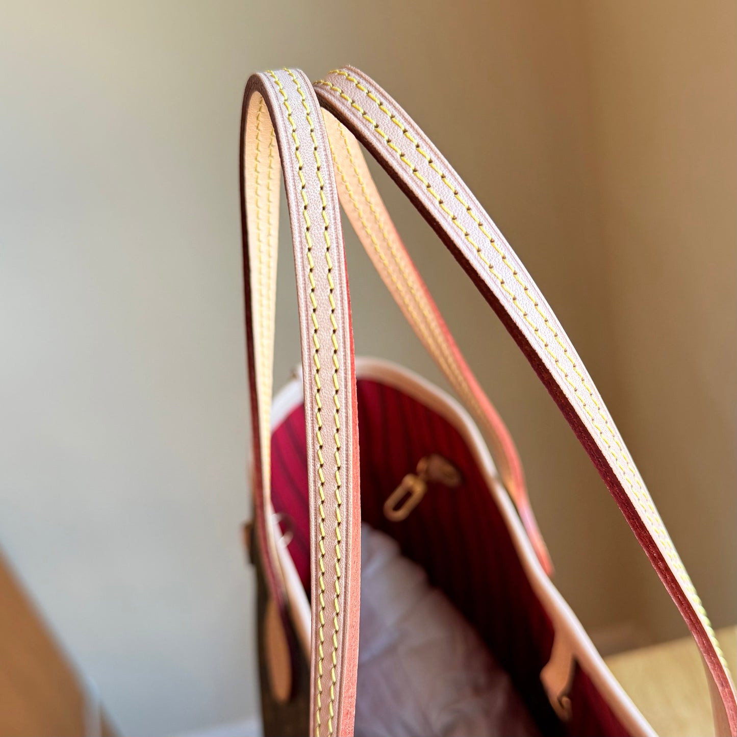 Monogram Neverfull Bandouliere Inside Out MM - Rogue Sari Interior