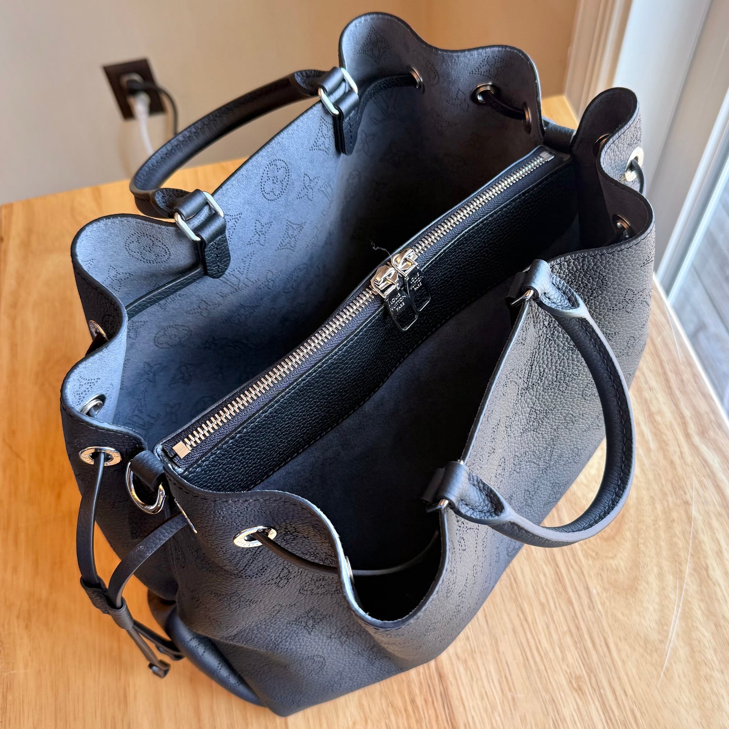 Black Mahina Bella Tote (Brand New)
