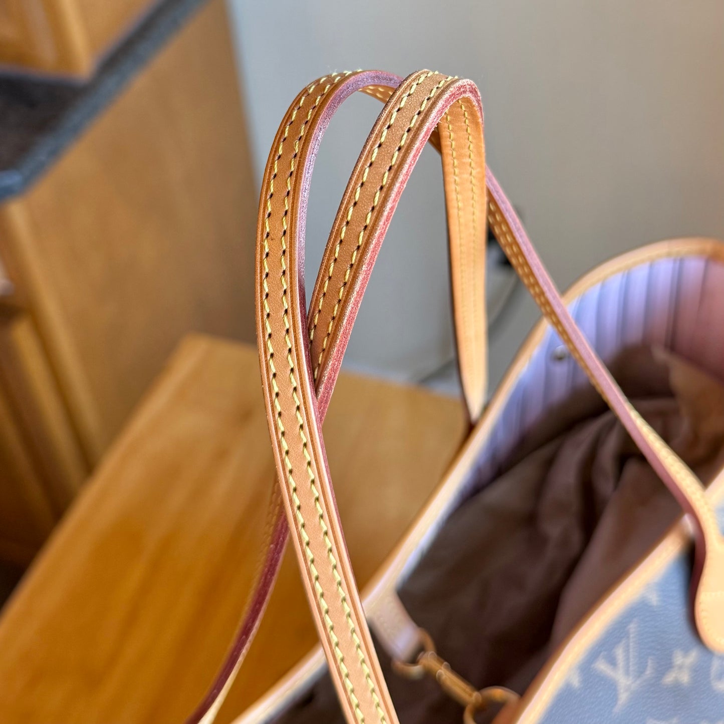 Monogram Neverfull MM - Rose Ballerine Interior