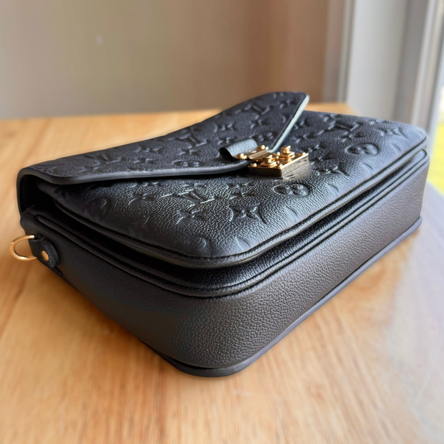 Black Empreinte Pochette Métis (Brand New)