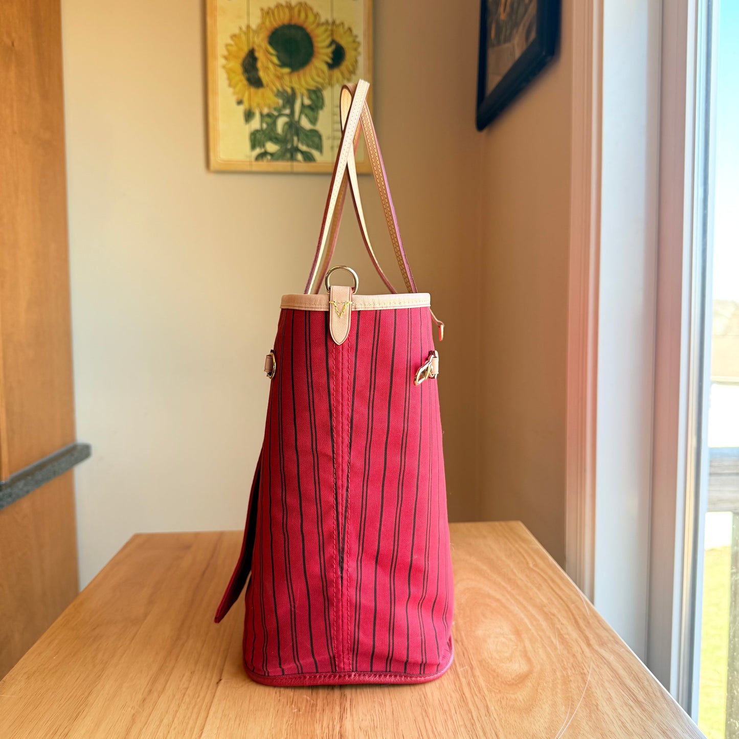 Monogram Neverfull Bandouliere Inside Out MM - Rogue Sari Interior