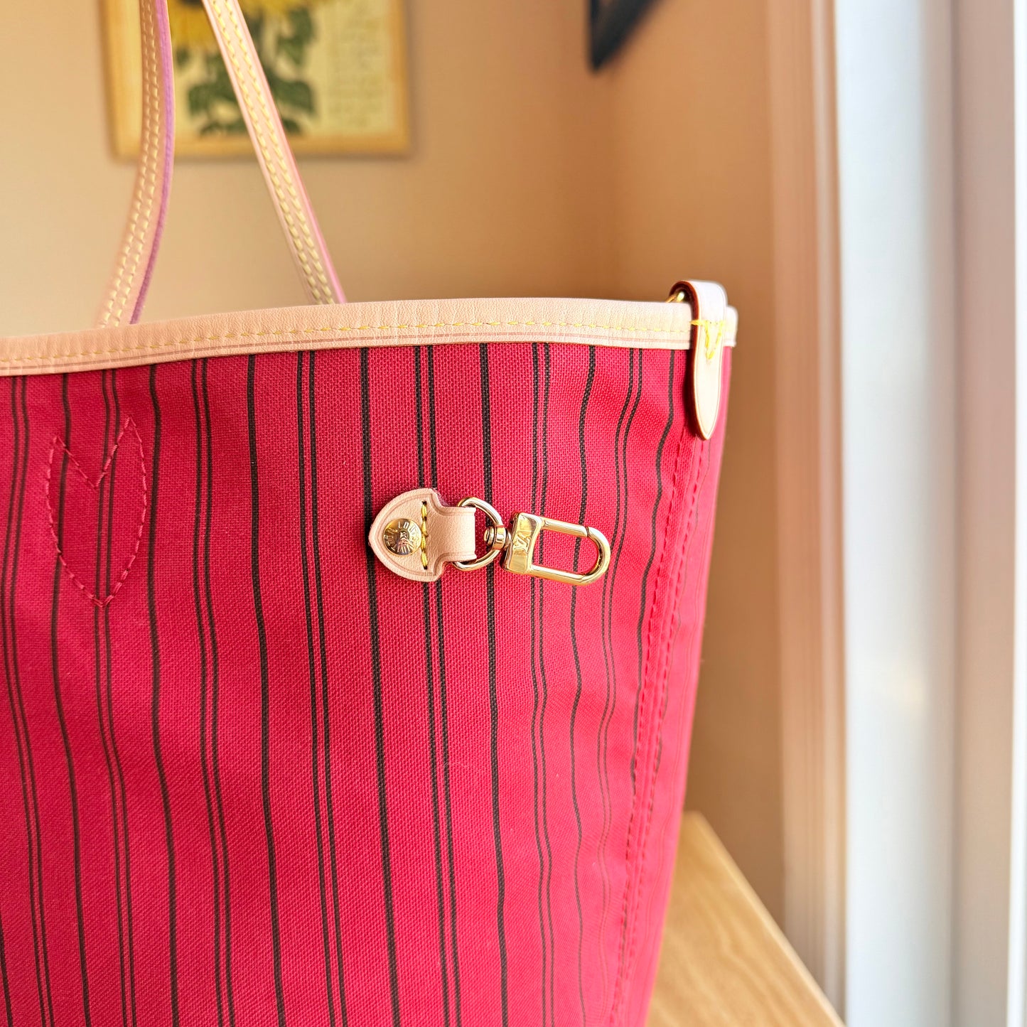 Monogram Neverfull Bandouliere Inside Out MM - Rogue Sari Interior