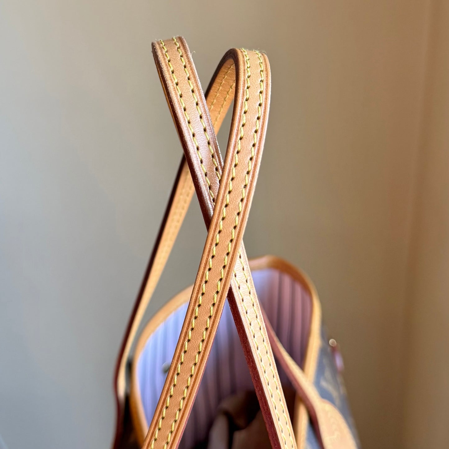 Monogram Neverfull MM - Rose Ballerine Interior