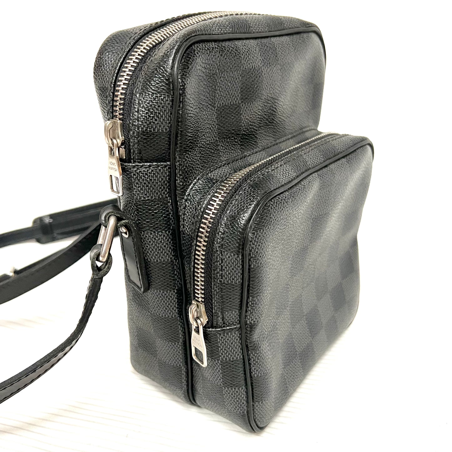 Damier Graphite Rem Crossbody